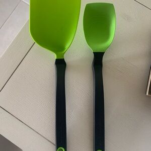 Lime Green chopula and serving spoon